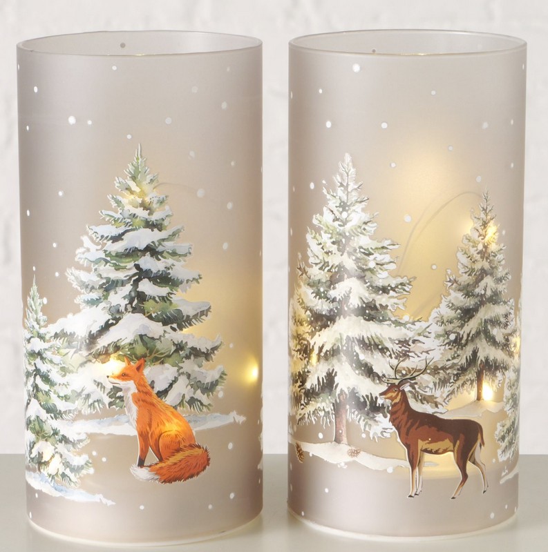 Lanterna led natalizia in vetro opaco decorata con volpe nel bosco innevato, perfetta come regalo di Natale